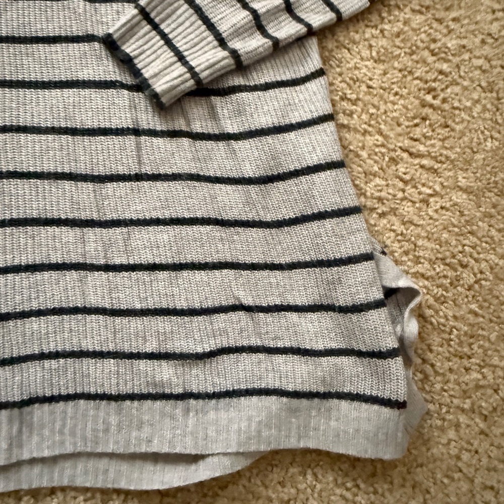 Madewell Turtleneck - Picture 3 of 8